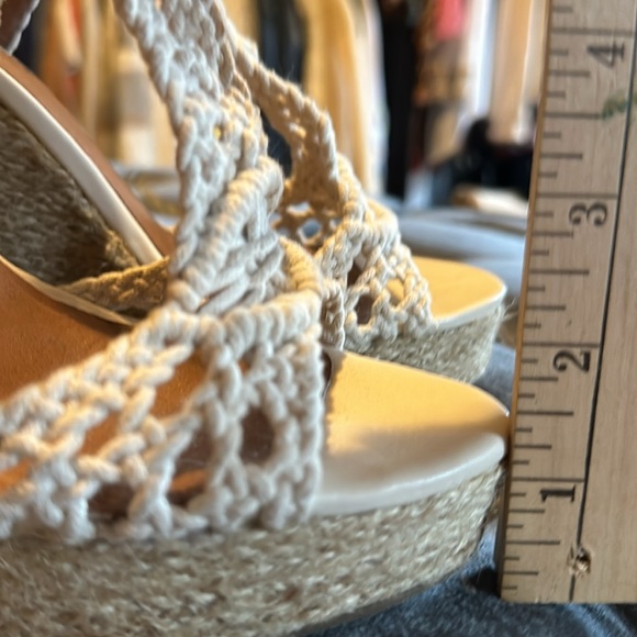 Lucky Brand macramé platform sandals - Picture 8 of 10